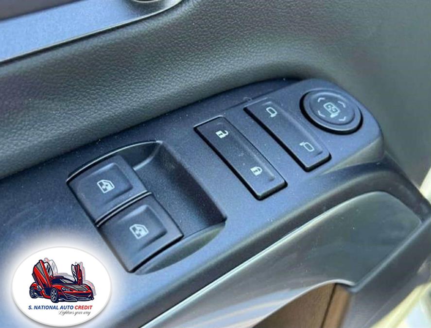 2023 Chevrolet Silverado MD 2WD Reg Cab LT, available for sale in Meriden, Connecticut | Sandra Auto Broker LLC. Meriden, Connecticut 2023 Chevrolet Silverado MD 2WD Reg Cab LT, available for sale in Meriden, Connecticut | Sandra Auto Broker LLC. Meriden, Connecticut