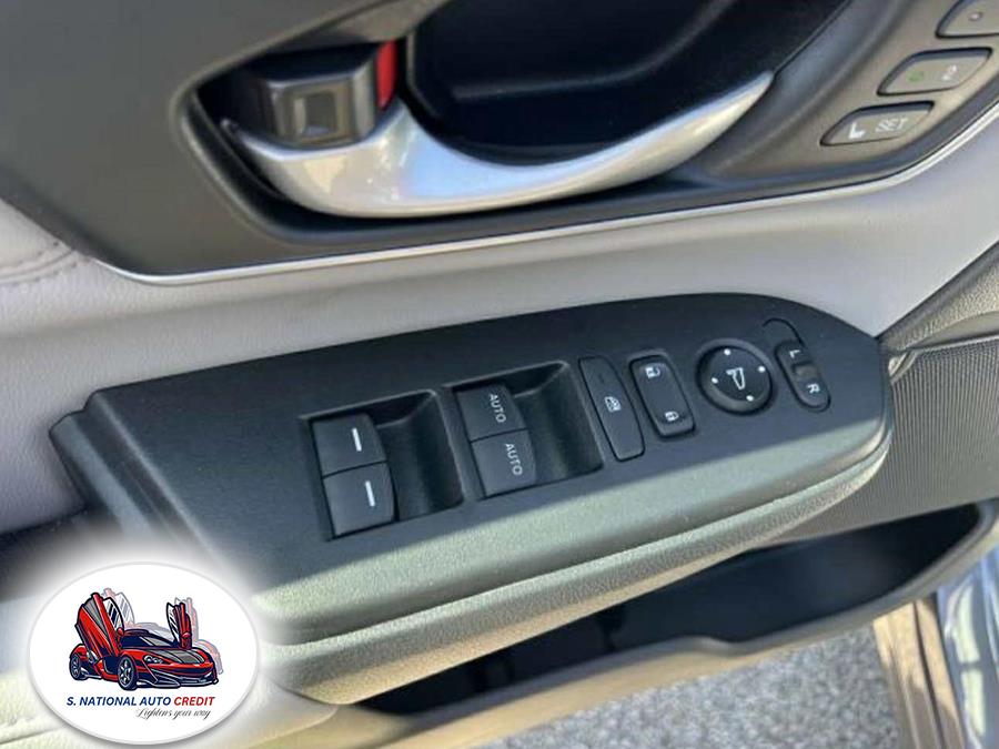 2022 Honda CR-V EX-L AWD, available for sale in Meriden, Connecticut | Sandra Auto Broker LLC. Meriden, Connecticut 2022 Honda CR-V EX-L AWD, available for sale in Meriden, Connecticut | Sandra Auto Broker LLC. Meriden, Connecticut