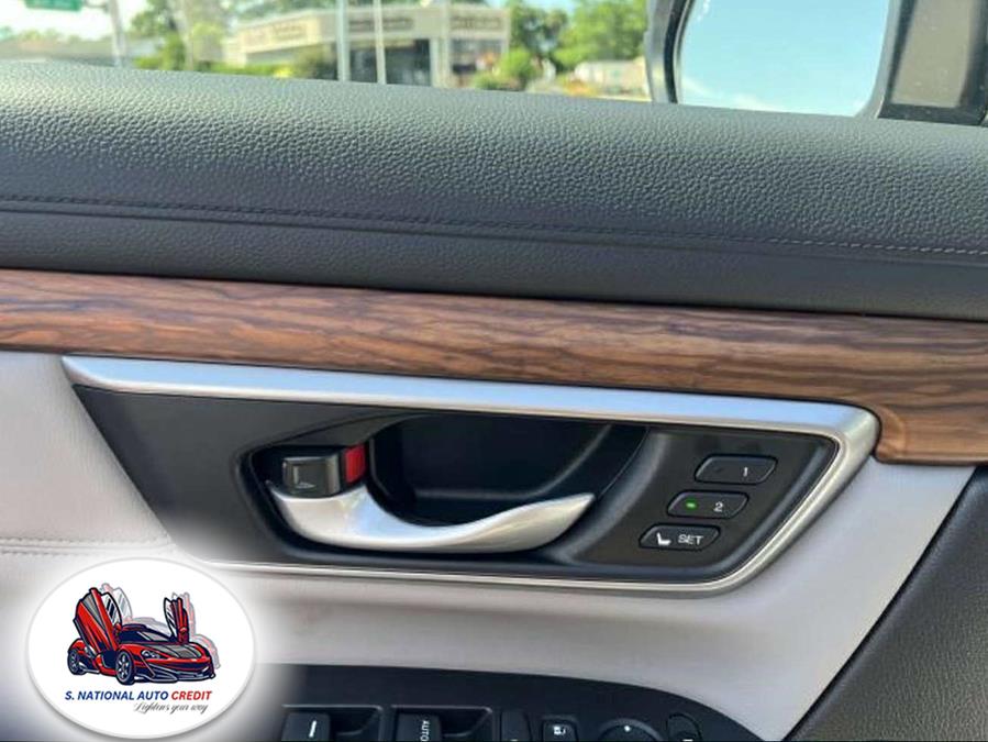2022 Honda CR-V EX-L AWD, available for sale in Meriden, Connecticut | Sandra Auto Broker LLC. Meriden, Connecticut 2022 Honda CR-V EX-L AWD, available for sale in Meriden, Connecticut | Sandra Auto Broker LLC. Meriden, Connecticut