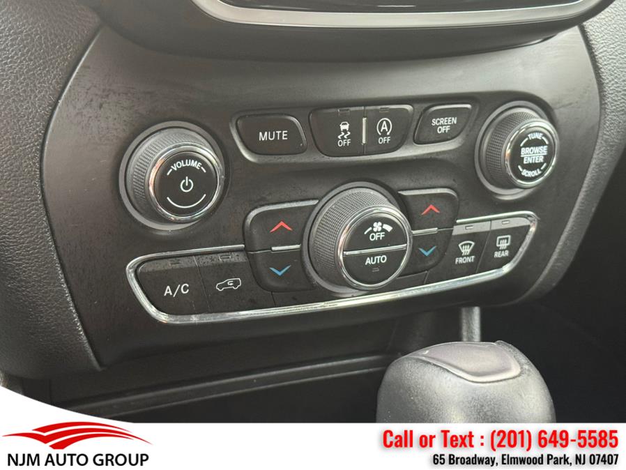 2019 Jeep Cherokee Limited 4x4, available for sale in Elmwood Park, New Jersey | NJM Auto Group. Elmwood Park, New Jersey 2019 Jeep Cherokee Limited 4x4, available for sale in Elmwood Park, New Jersey | NJM Auto Group. Elmwood Park, New Jersey