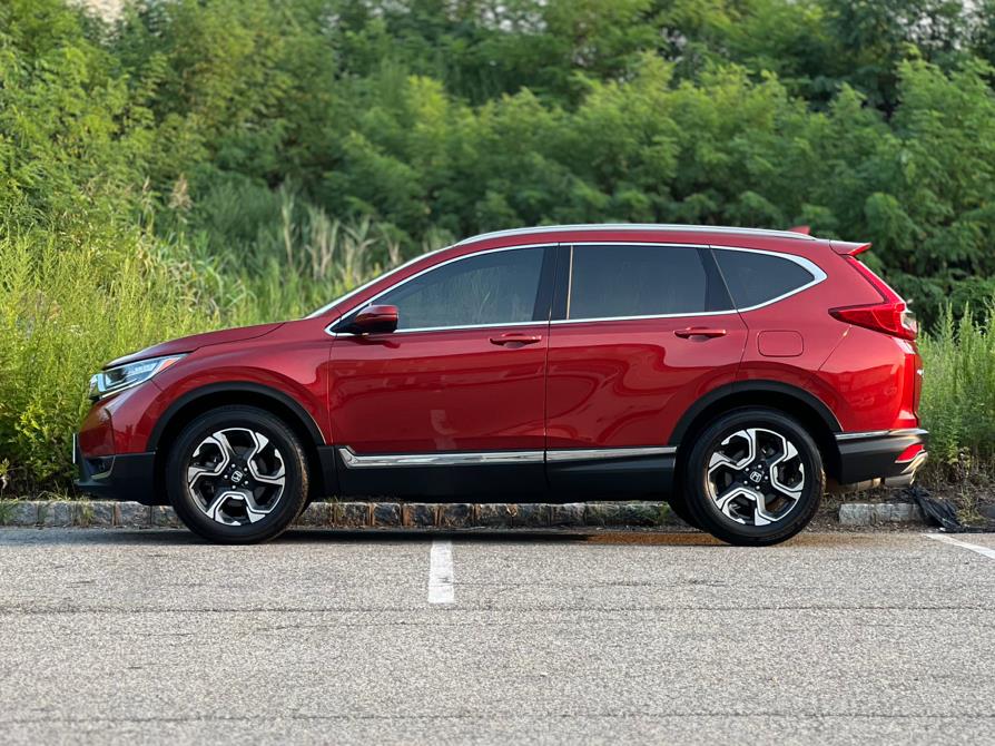 2019 Honda CR-V Touring AWD, available for sale in Paterson, New Jersey | Speedway Motors LLC. Paterson, New Jersey 2019 Honda CR-V Touring AWD, available for sale in Paterson, New Jersey | Speedway Motors LLC. Paterson, New Jersey