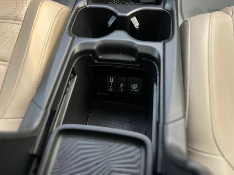 2019 Honda CR-V Touring AWD, available for sale in Paterson, New Jersey | Speedway Motors LLC. Paterson, New Jersey 2019 Honda CR-V Touring AWD, available for sale in Paterson, New Jersey | Speedway Motors LLC. Paterson, New Jersey