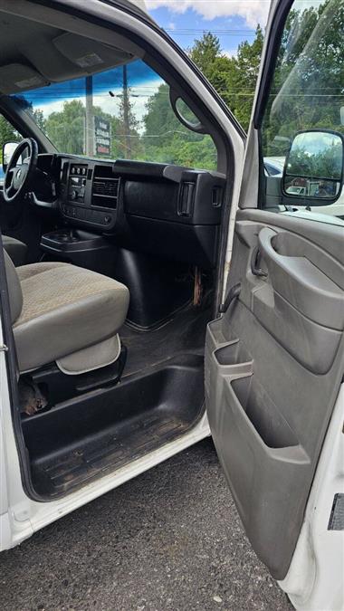 2014 Chevrolet Express 3500 2dr 139 in. WB Cutaway Chassis w/1WT, available for sale in Wolcott, New York | Auto Hunter CNY. Wolcott, New York 2014 Chevrolet Express 3500 2dr 139 in. WB Cutaway Chassis w/1WT, available for sale in Wolcott, New York | Auto Hunter CNY. Wolcott, New York
