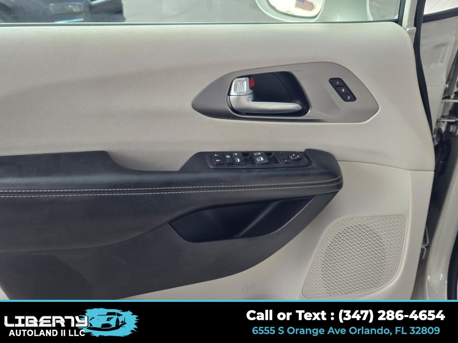 2021 Chrysler Pacifica Touring L FWD, available for sale in Orlando, Florida | Liberty Autoland II LLC. Orlando, Florida 2021 Chrysler Pacifica Touring L FWD, available for sale in Orlando, Florida | Liberty Autoland II LLC. Orlando, Florida