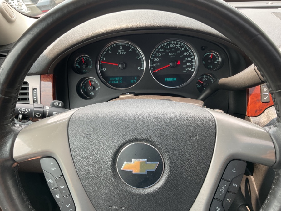 2014 Chevrolet Suburban 4WD 4dr LTZ, available for sale in Waterbury, Connecticut | Jim Juliani Motors. Waterbury, Connecticut 2014 Chevrolet Suburban 4WD 4dr LTZ, available for sale in Waterbury, Connecticut | Jim Juliani Motors. Waterbury, Connecticut