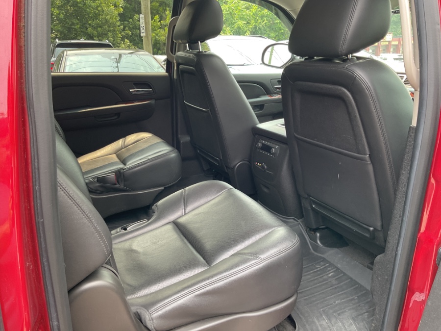 2014 Chevrolet Suburban 4WD 4dr LTZ, available for sale in Waterbury, Connecticut | Jim Juliani Motors. Waterbury, Connecticut 2014 Chevrolet Suburban 4WD 4dr LTZ, available for sale in Waterbury, Connecticut | Jim Juliani Motors. Waterbury, Connecticut