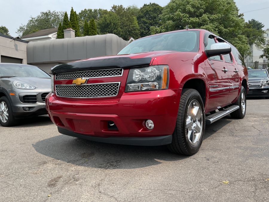 2014 Chevrolet Suburban 4WD 4dr LTZ, available for sale in Waterbury, Connecticut | Jim Juliani Motors. Waterbury, Connecticut 2014 Chevrolet Suburban 4WD 4dr LTZ, available for sale in Waterbury, Connecticut | Jim Juliani Motors. Waterbury, Connecticut