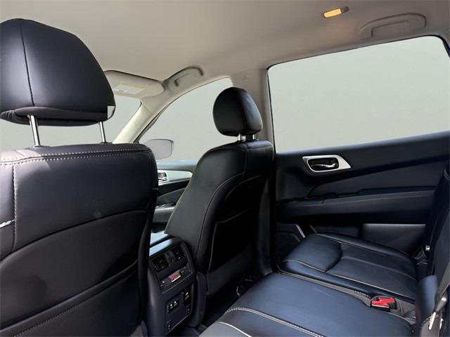 2019 Nissan Pathfinder SL, available for sale in Stratford, Connecticut | Wiz Leasing Inc. Stratford, Connecticut 2019 Nissan Pathfinder SL, available for sale in Stratford, Connecticut | Wiz Leasing Inc. Stratford, Connecticut