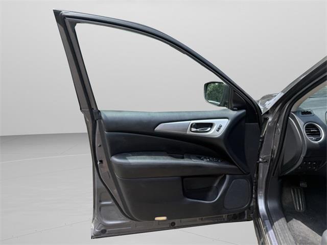 2019 Nissan Pathfinder SL, available for sale in Stratford, Connecticut | Wiz Leasing Inc. Stratford, Connecticut 2019 Nissan Pathfinder SL, available for sale in Stratford, Connecticut | Wiz Leasing Inc. Stratford, Connecticut