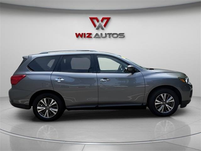 2019 Nissan Pathfinder SL, available for sale in Stratford, Connecticut | Wiz Leasing Inc. Stratford, Connecticut 2019 Nissan Pathfinder SL, available for sale in Stratford, Connecticut | Wiz Leasing Inc. Stratford, Connecticut