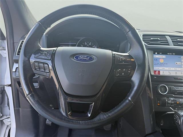 2018 Ford Explorer XLT, available for sale in Stratford, Connecticut | Wiz Leasing Inc. Stratford, Connecticut 2018 Ford Explorer XLT, available for sale in Stratford, Connecticut | Wiz Leasing Inc. Stratford, Connecticut