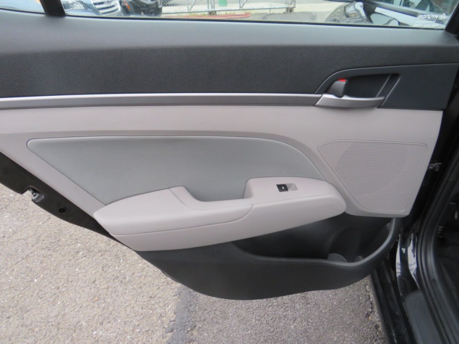2018 Hyundai Elantra SEL 2.0L Auto, available for sale in Middle Village, New York | Road Masters II INC. Middle Village, New York 2018 Hyundai Elantra SEL 2.0L Auto, available for sale in Middle Village, New York | Road Masters II INC. Middle Village, New York
