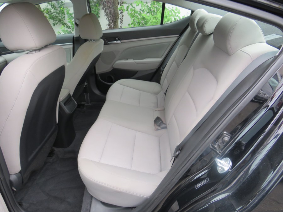 2018 Hyundai Elantra SEL 2.0L Auto, available for sale in Middle Village, New York | Road Masters II INC. Middle Village, New York 2018 Hyundai Elantra SEL 2.0L Auto, available for sale in Middle Village, New York | Road Masters II INC. Middle Village, New York