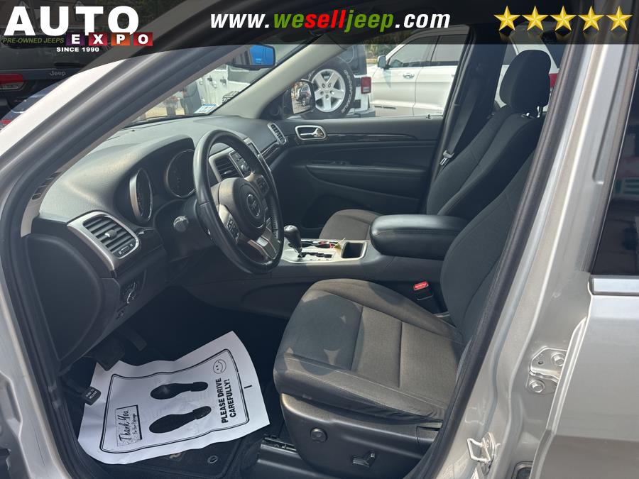 2011 Jeep Grand Cherokee 4WD 4dr Laredo, available for sale in Huntington, New York | Auto Expo. Huntington, New York 2011 Jeep Grand Cherokee 4WD 4dr Laredo, available for sale in Huntington, New York | Auto Expo. Huntington, New York