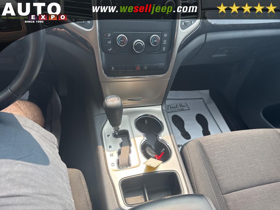 2011 Jeep Grand Cherokee 4WD 4dr Laredo, available for sale in Huntington, New York | Auto Expo. Huntington, New York 2011 Jeep Grand Cherokee 4WD 4dr Laredo, available for sale in Huntington, New York | Auto Expo. Huntington, New York