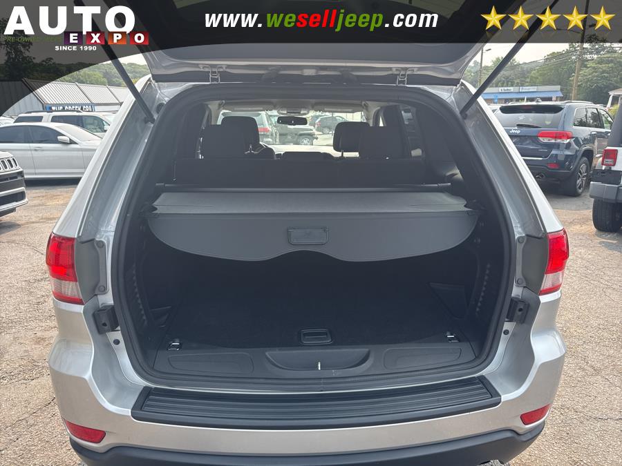 2011 Jeep Grand Cherokee 4WD 4dr Laredo, available for sale in Huntington, New York | Auto Expo. Huntington, New York 2011 Jeep Grand Cherokee 4WD 4dr Laredo, available for sale in Huntington, New York | Auto Expo. Huntington, New York