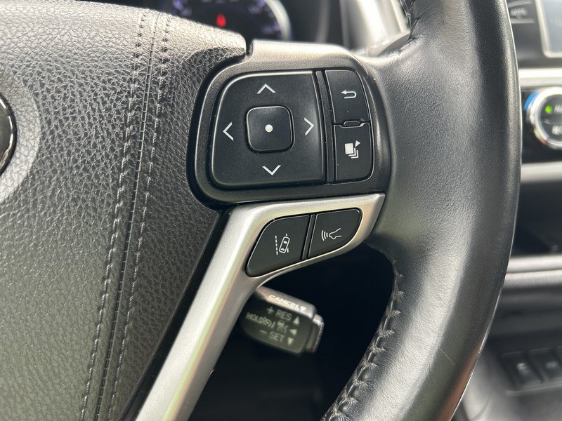 2019 Toyota Highlander SE V6 AWD (Natl), available for sale in West Springfield, Massachusetts | Union Street Auto Sales. West Springfield, Massachusetts 2019 Toyota Highlander SE V6 AWD (Natl), available for sale in West Springfield, Massachusetts | Union Street Auto Sales. West Springfield, Massachusetts