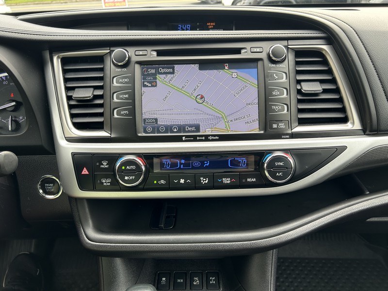 2019 Toyota Highlander SE V6 AWD (Natl), available for sale in West Springfield, Massachusetts | Union Street Auto Sales. West Springfield, Massachusetts 2019 Toyota Highlander SE V6 AWD (Natl), available for sale in West Springfield, Massachusetts | Union Street Auto Sales. West Springfield, Massachusetts