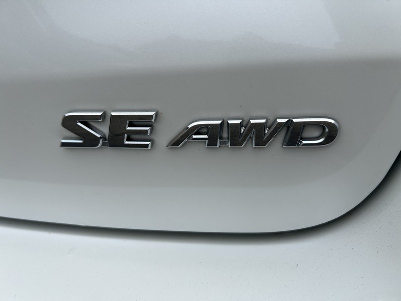 2019 Toyota Highlander SE V6 AWD (Natl), available for sale in West Springfield, Massachusetts | Union Street Auto Sales. West Springfield, Massachusetts 2019 Toyota Highlander SE V6 AWD (Natl), available for sale in West Springfield, Massachusetts | Union Street Auto Sales. West Springfield, Massachusetts