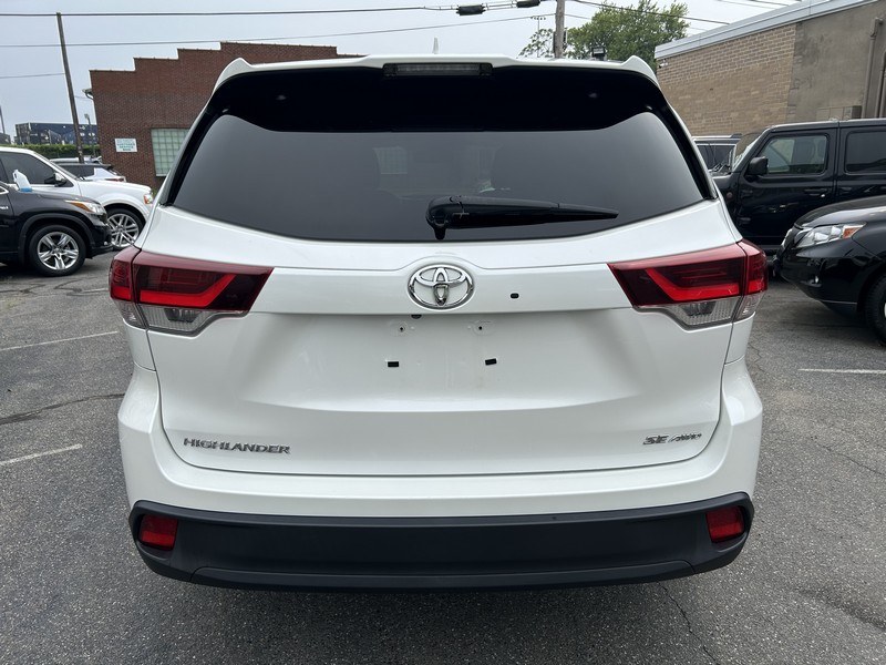 2019 Toyota Highlander SE V6 AWD (Natl), available for sale in West Springfield, Massachusetts | Union Street Auto Sales. West Springfield, Massachusetts 2019 Toyota Highlander SE V6 AWD (Natl), available for sale in West Springfield, Massachusetts | Union Street Auto Sales. West Springfield, Massachusetts