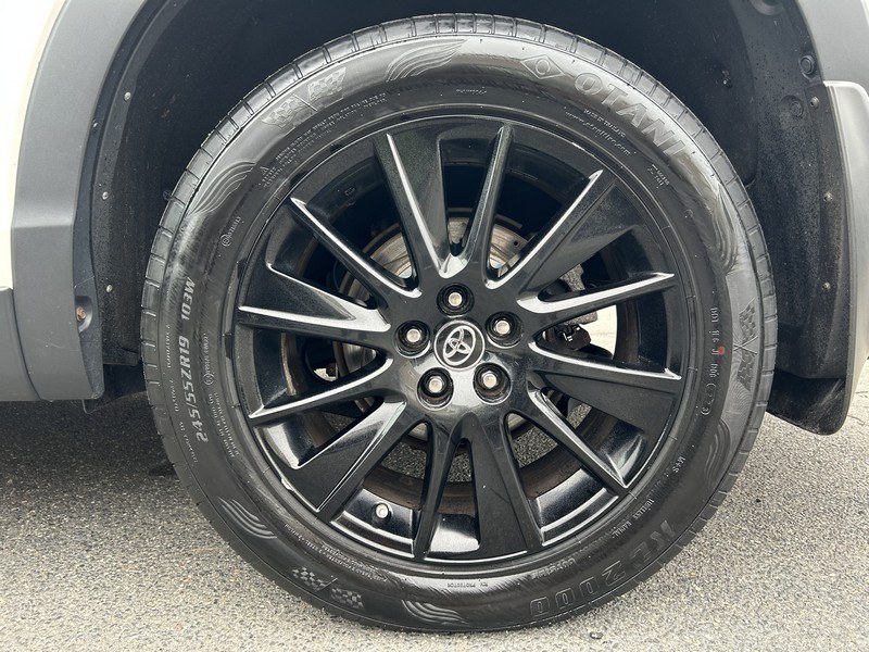 2019 Toyota Highlander SE V6 AWD (Natl), available for sale in West Springfield, Massachusetts | Union Street Auto Sales. West Springfield, Massachusetts 2019 Toyota Highlander SE V6 AWD (Natl), available for sale in West Springfield, Massachusetts | Union Street Auto Sales. West Springfield, Massachusetts