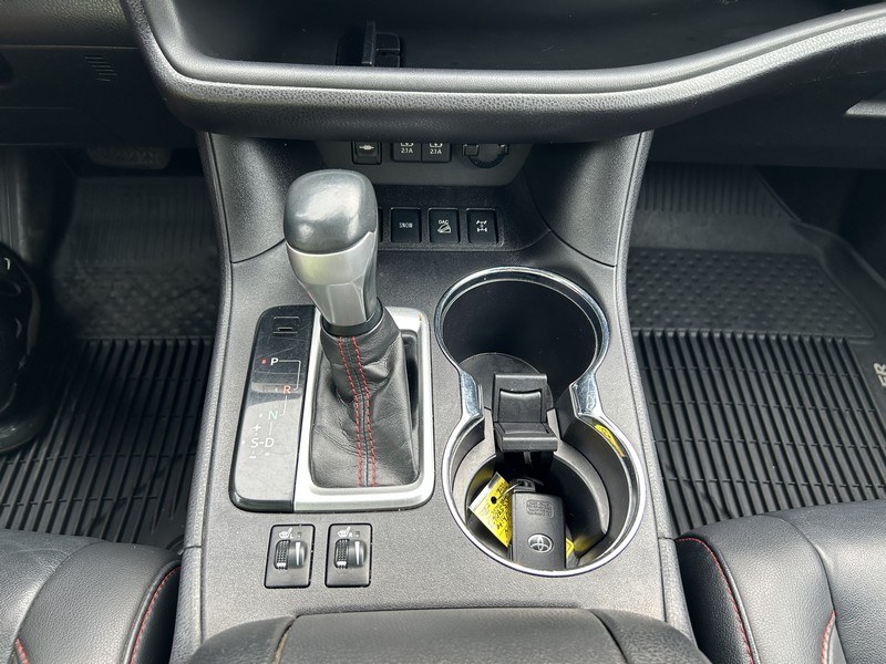 2019 Toyota Highlander SE V6 AWD (Natl), available for sale in West Springfield, Massachusetts | Union Street Auto Sales. West Springfield, Massachusetts 2019 Toyota Highlander SE V6 AWD (Natl), available for sale in West Springfield, Massachusetts | Union Street Auto Sales. West Springfield, Massachusetts