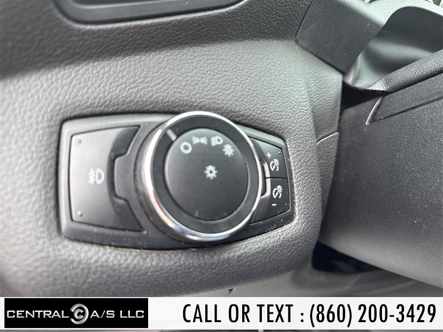 2014 Ford Escape FWD 4dr SE, available for sale in East Windsor, Connecticut | Central A/S LLC. East Windsor, Connecticut 2014 Ford Escape FWD 4dr SE, available for sale in East Windsor, Connecticut | Central A/S LLC. East Windsor, Connecticut
