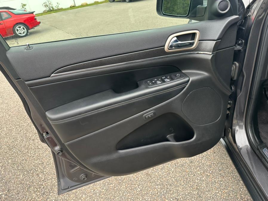 2017 Jeep Grand Cherokee Limited 4x4, available for sale in South Windsor, Connecticut | Mike And Tony Auto Sales, Inc. South Windsor, Connecticut 2017 Jeep Grand Cherokee Limited 4x4, available for sale in South Windsor, Connecticut | Mike And Tony Auto Sales, Inc. South Windsor, Connecticut