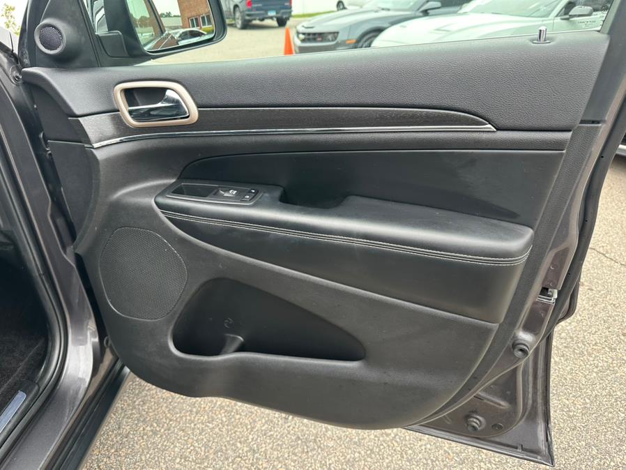 2017 Jeep Grand Cherokee Limited 4x4, available for sale in South Windsor, Connecticut | Mike And Tony Auto Sales, Inc. South Windsor, Connecticut 2017 Jeep Grand Cherokee Limited 4x4, available for sale in South Windsor, Connecticut | Mike And Tony Auto Sales, Inc. South Windsor, Connecticut