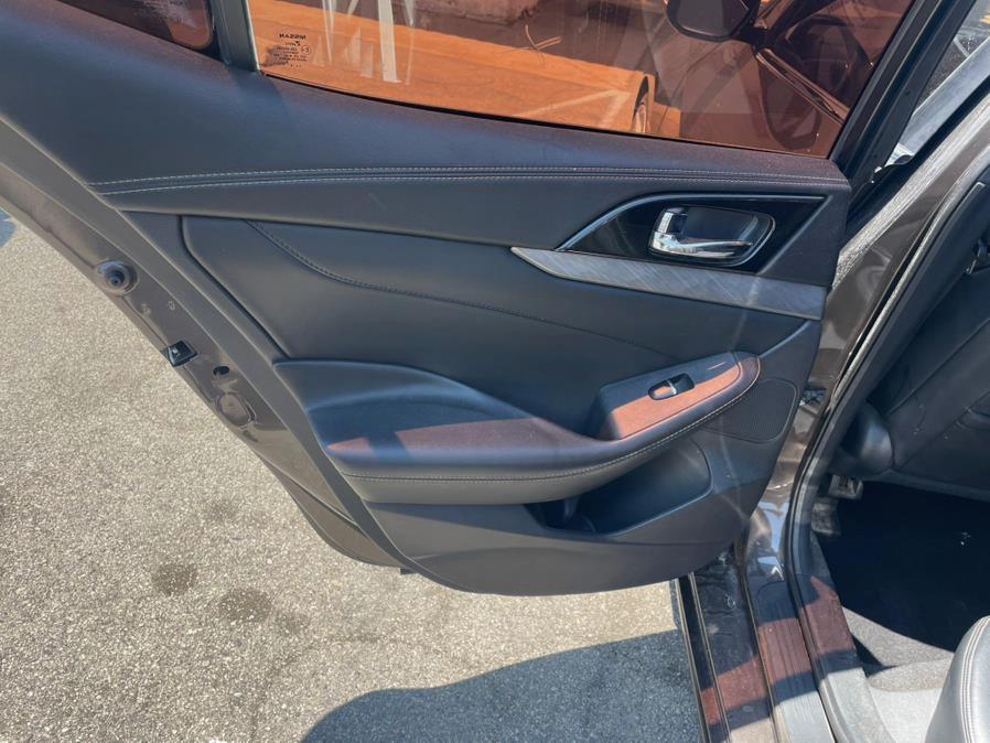 2017 Nissan Maxima SR 3.5L, available for sale in Hawaiian Gardens, California | Luxe Motors. Hawaiian Gardens, California 2017 Nissan Maxima SR 3.5L, available for sale in Hawaiian Gardens, California | Luxe Motors. Hawaiian Gardens, California