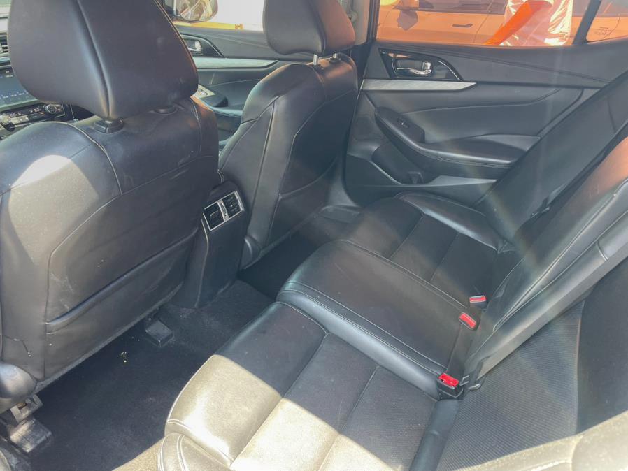 2017 Nissan Maxima SR 3.5L, available for sale in Hawaiian Gardens, California | Luxe Motors. Hawaiian Gardens, California 2017 Nissan Maxima SR 3.5L, available for sale in Hawaiian Gardens, California | Luxe Motors. Hawaiian Gardens, California