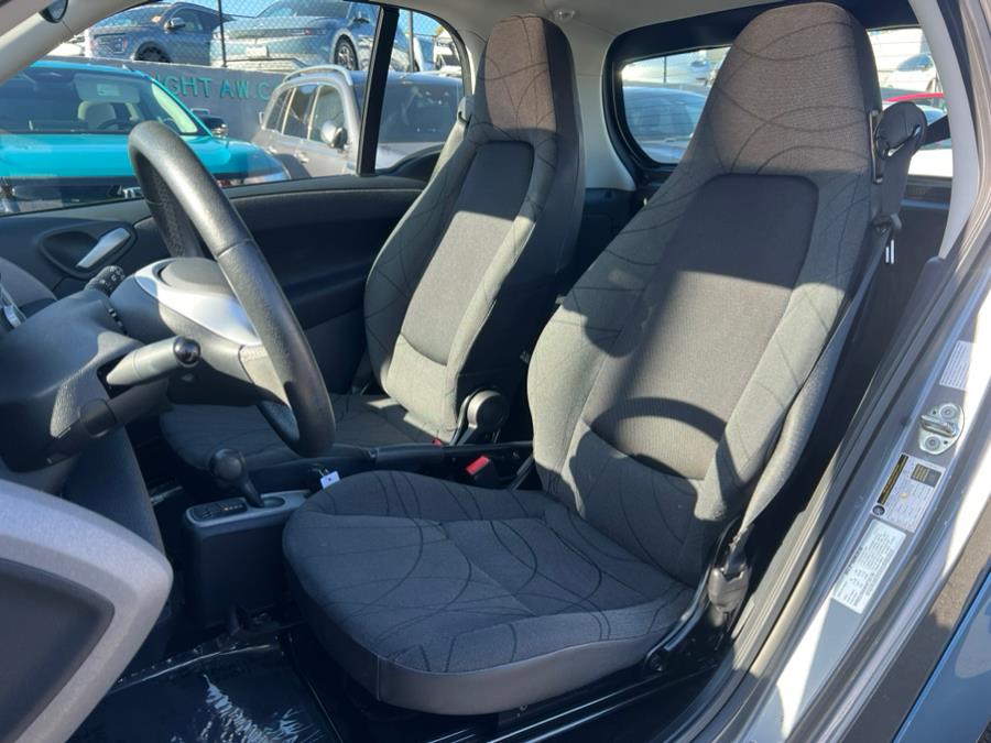 2014 Smart fortwo electric drive Passion Coupe, available for sale in Daly City, California | Green Light Auto Wholesale. Daly City, California 2014 Smart fortwo electric drive Passion Coupe, available for sale in Daly City, California | Green Light Auto Wholesale. Daly City, California