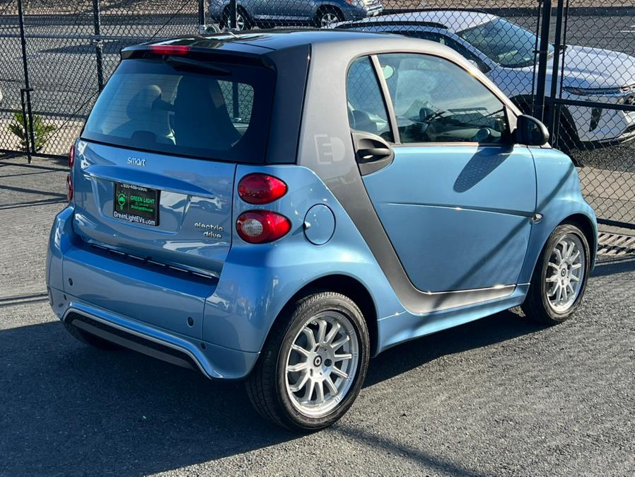 2014 Smart fortwo electric drive Passion Coupe, available for sale in Daly City, California | Green Light Auto Wholesale. Daly City, California 2014 Smart fortwo electric drive Passion Coupe, available for sale in Daly City, California | Green Light Auto Wholesale. Daly City, California
