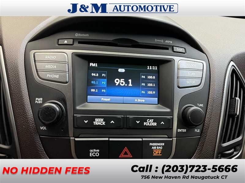 2015 Hyundai Tucson SE, available for sale in Naugatuck, Connecticut | J&M Automotive Sls&Svc LLC. Naugatuck, Connecticut 2015 Hyundai Tucson SE, available for sale in Naugatuck, Connecticut | J&M Automotive Sls&Svc LLC. Naugatuck, Connecticut