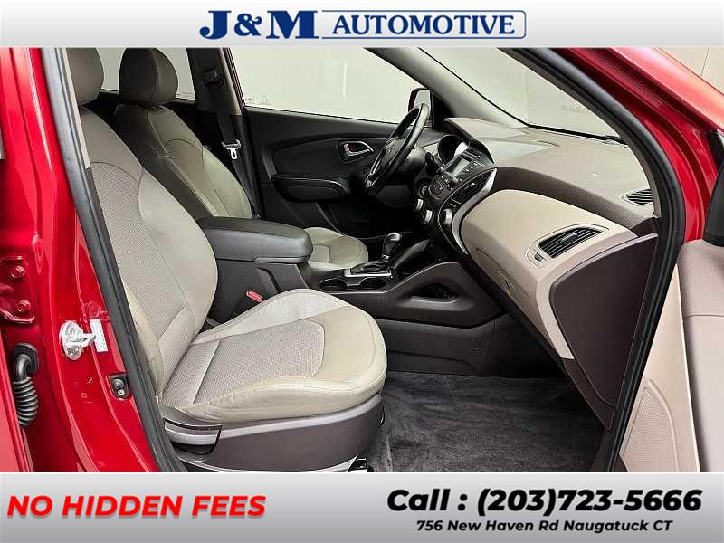 2015 Hyundai Tucson SE, available for sale in Naugatuck, Connecticut | J&M Automotive Sls&Svc LLC. Naugatuck, Connecticut 2015 Hyundai Tucson SE, available for sale in Naugatuck, Connecticut | J&M Automotive Sls&Svc LLC. Naugatuck, Connecticut