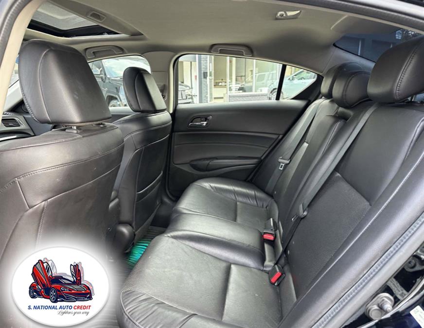 2014 Acura ILX 4dr Sdn 2.0L, available for sale in Meriden, Connecticut | Sandra Auto Broker LLC. Meriden, Connecticut 2014 Acura ILX 4dr Sdn 2.0L, available for sale in Meriden, Connecticut | Sandra Auto Broker LLC. Meriden, Connecticut