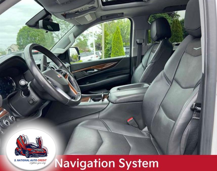 2020 Cadillac Escalade 4WD 4dr Premium Luxury, available for sale in Meriden, Connecticut | Sandra Auto Broker LLC. Meriden, Connecticut 2020 Cadillac Escalade 4WD 4dr Premium Luxury, available for sale in Meriden, Connecticut | Sandra Auto Broker LLC. Meriden, Connecticut