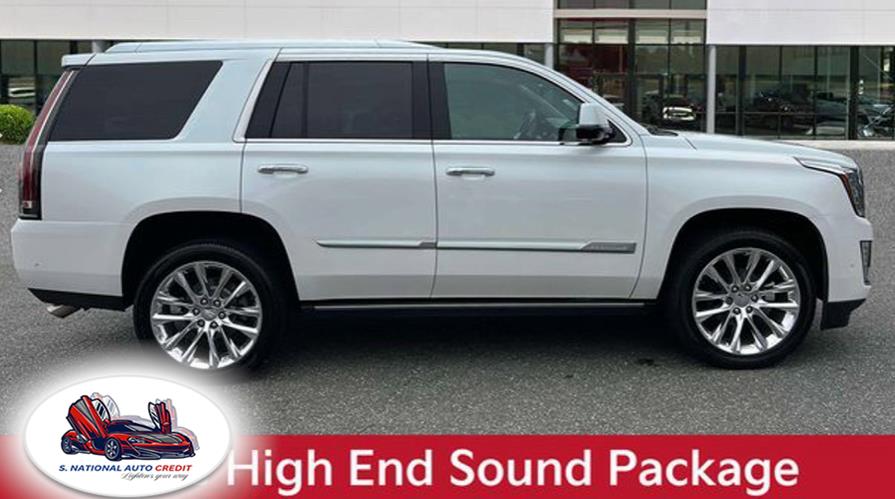 2020 Cadillac Escalade 4WD 4dr Premium Luxury, available for sale in Meriden, Connecticut | Sandra Auto Broker LLC. Meriden, Connecticut 2020 Cadillac Escalade 4WD 4dr Premium Luxury, available for sale in Meriden, Connecticut | Sandra Auto Broker LLC. Meriden, Connecticut