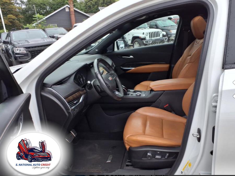 2021 Cadillac XT4 AWD 4dr Sport, available for sale in Meriden, Connecticut | Sandra Auto Broker LLC. Meriden, Connecticut 2021 Cadillac XT4 AWD 4dr Sport, available for sale in Meriden, Connecticut | Sandra Auto Broker LLC. Meriden, Connecticut