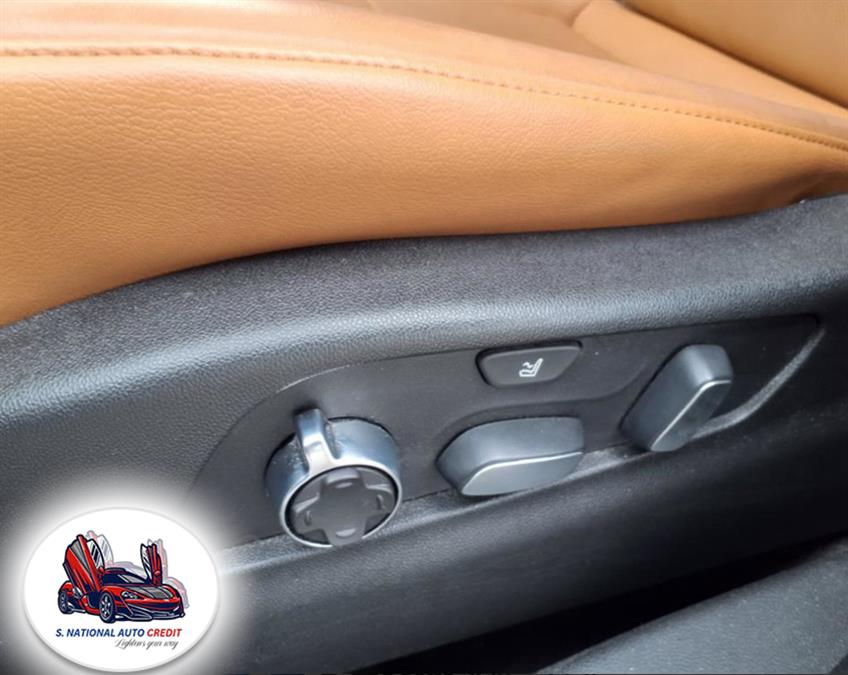 2021 Cadillac XT4 AWD 4dr Sport, available for sale in Meriden, Connecticut | Sandra Auto Broker LLC. Meriden, Connecticut 2021 Cadillac XT4 AWD 4dr Sport, available for sale in Meriden, Connecticut | Sandra Auto Broker LLC. Meriden, Connecticut
