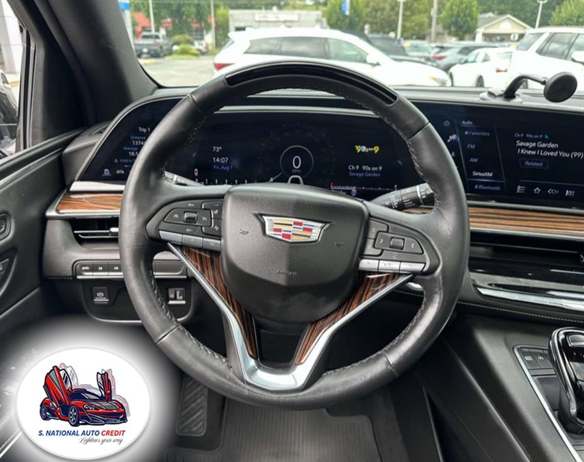 2023 Cadillac Escalade ESV 4WD 4dr Premium Luxury, available for sale in Meriden, Connecticut | Sandra Auto Broker LLC. Meriden, Connecticut 2023 Cadillac Escalade ESV 4WD 4dr Premium Luxury, available for sale in Meriden, Connecticut | Sandra Auto Broker LLC. Meriden, Connecticut