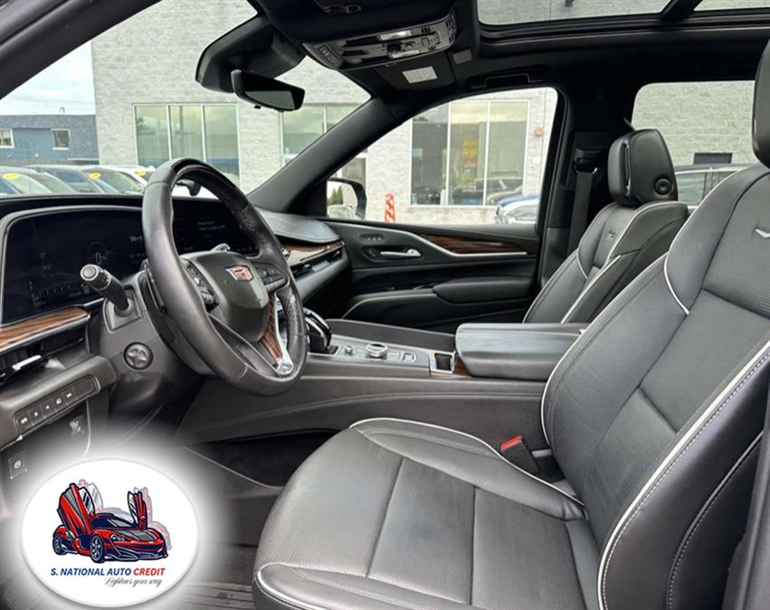 2023 Cadillac Escalade ESV 4WD 4dr Premium Luxury, available for sale in Meriden, Connecticut | Sandra Auto Broker LLC. Meriden, Connecticut 2023 Cadillac Escalade ESV 4WD 4dr Premium Luxury, available for sale in Meriden, Connecticut | Sandra Auto Broker LLC. Meriden, Connecticut
