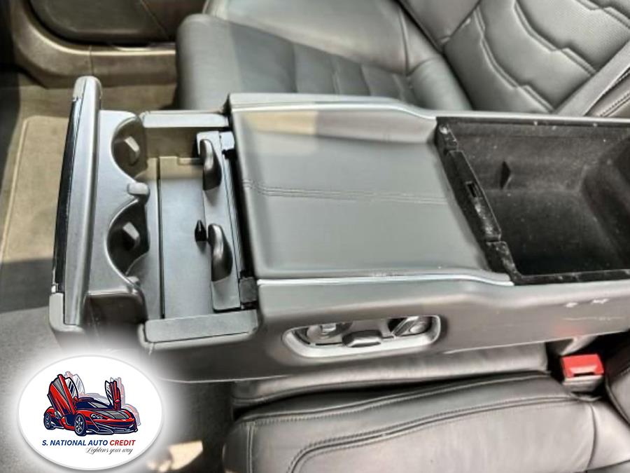 2017 Cadillac CT6 4dr Sdn 3.0L Turbo Platinum AWD, available for sale in Meriden, Connecticut | Sandra Auto Broker LLC. Meriden, Connecticut 2017 Cadillac CT6 4dr Sdn 3.0L Turbo Platinum AWD, available for sale in Meriden, Connecticut | Sandra Auto Broker LLC. Meriden, Connecticut