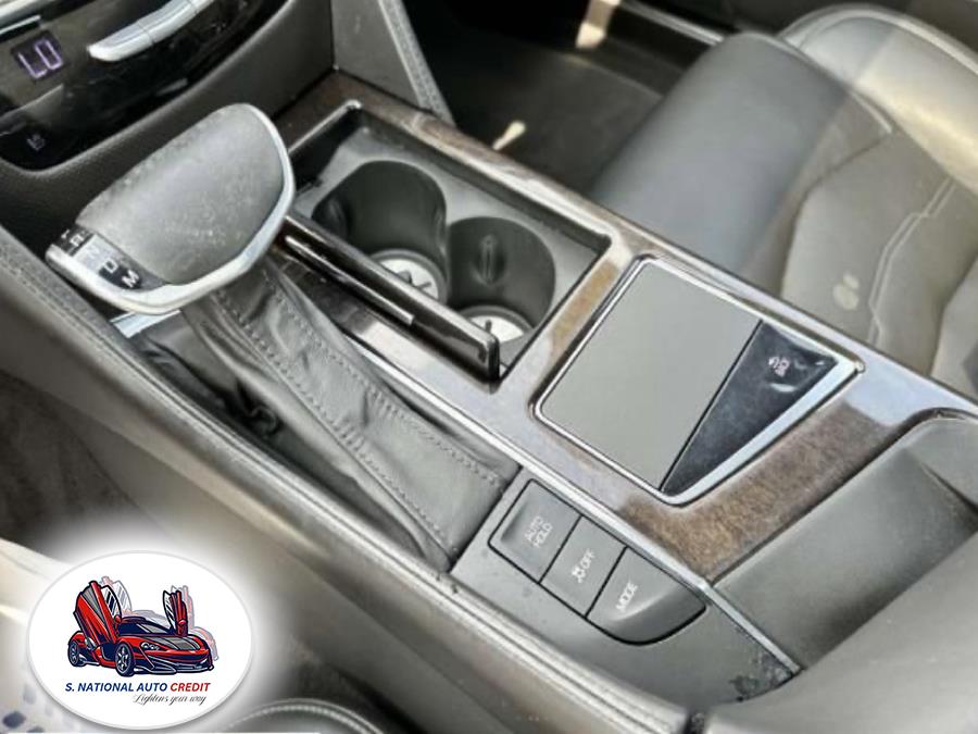 2017 Cadillac CT6 4dr Sdn 3.0L Turbo Platinum AWD, available for sale in Meriden, Connecticut | Sandra Auto Broker LLC. Meriden, Connecticut 2017 Cadillac CT6 4dr Sdn 3.0L Turbo Platinum AWD, available for sale in Meriden, Connecticut | Sandra Auto Broker LLC. Meriden, Connecticut