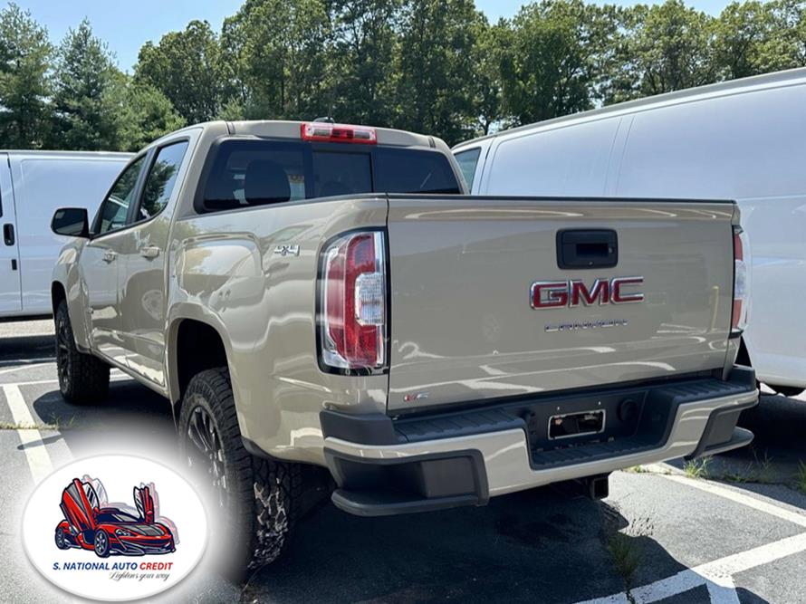 2022 GMC Canyon 4WD Crew Cab 128" Elevation, available for sale in Meriden, Connecticut | Sandra Auto Broker LLC. Meriden, Connecticut 2022 GMC Canyon 4WD Crew Cab 128" Elevation, available for sale in Meriden, Connecticut | Sandra Auto Broker LLC. Meriden, Connecticut