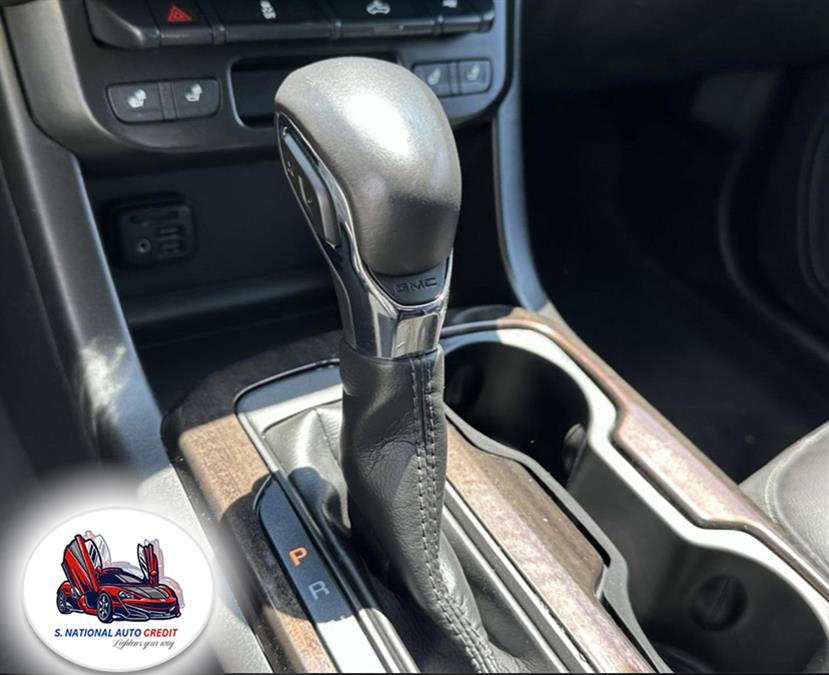 2022 GMC Canyon 4WD Crew Cab 128" Elevation, available for sale in Meriden, Connecticut | Sandra Auto Broker LLC. Meriden, Connecticut 2022 GMC Canyon 4WD Crew Cab 128" Elevation, available for sale in Meriden, Connecticut | Sandra Auto Broker LLC. Meriden, Connecticut