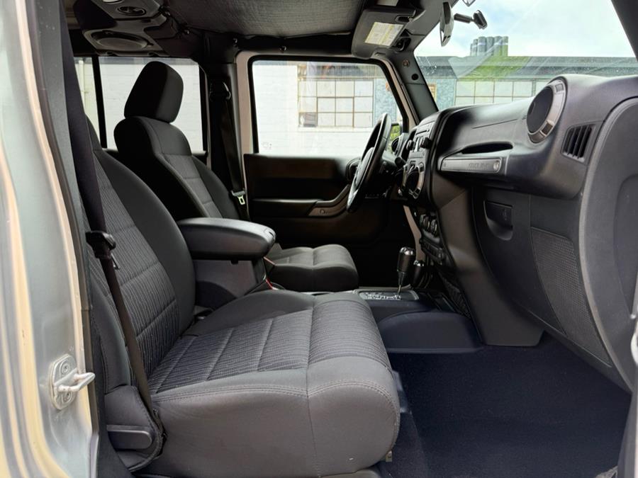 2012 Jeep Wrangler Unlimited 4WD 4dr Sport, available for sale in Lindenhurst, New York | Cargenic Automotive. Lindenhurst, New York 2012 Jeep Wrangler Unlimited 4WD 4dr Sport, available for sale in Lindenhurst, New York | Cargenic Automotive. Lindenhurst, New York