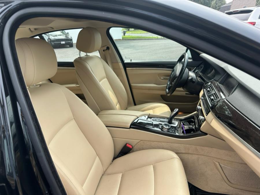 2015 BMW 5 Series 4dr Sdn 528i xDrive AWD, available for sale in Agawam, Massachusetts | Malkoon Motors. Agawam, Massachusetts 2015 BMW 5 Series 4dr Sdn 528i xDrive AWD, available for sale in Agawam, Massachusetts | Malkoon Motors. Agawam, Massachusetts