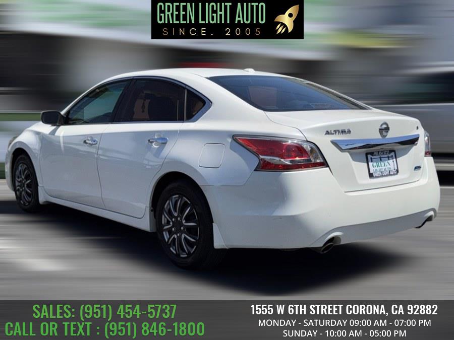 2014 Nissan Altima 4dr Sdn I4 2.5 S, available for sale in Corona, California | Green Light Auto. Corona, California 2014 Nissan Altima 4dr Sdn I4 2.5 S, available for sale in Corona, California | Green Light Auto. Corona, California