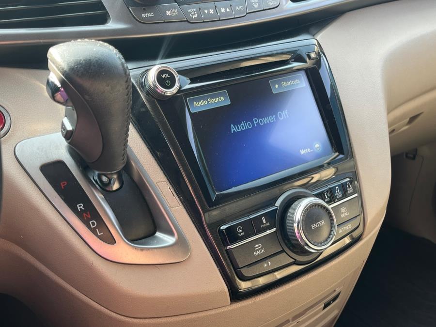 2014 Honda Odyssey 5dr Touring CLEAN CARFAX!!!, available for sale in Rosedale, New York | Sunrise Auto Sales. Rosedale, New York 2014 Honda Odyssey 5dr Touring CLEAN CARFAX!!!, available for sale in Rosedale, New York | Sunrise Auto Sales. Rosedale, New York
